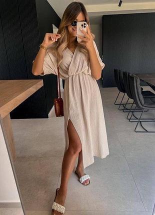 Сукня міді з розрізом по нозі та рукавом 3/4