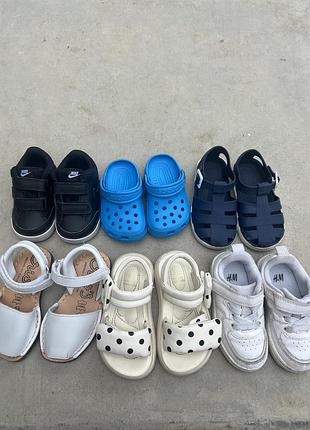 Сандалі шкіряні босоніжки кросівки nike hm крокси crocs