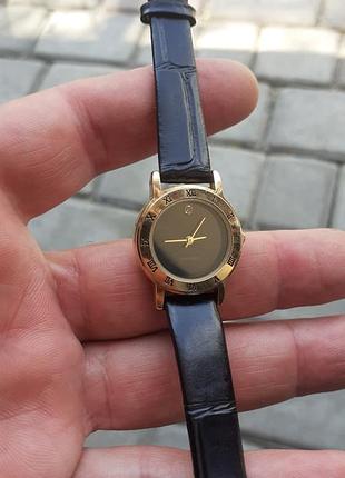 Женские часы avon  «diamond»).диаметр. 24мм.от ушка до ушка 31мм.новые.