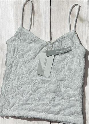 Майка-топ на тонких брительках