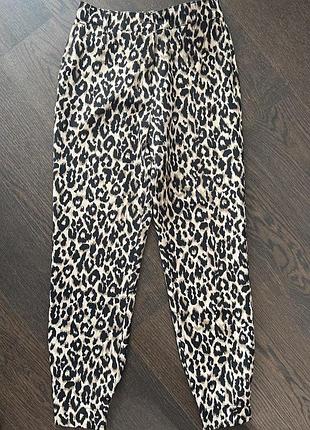 Брюки леопард