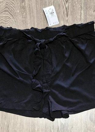 Жіночі чорні шорти primark р.44