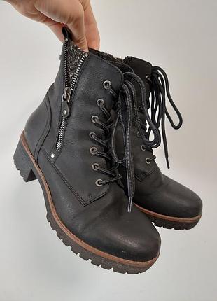 Чоботи зимові на каблучку р.38