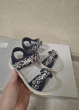 Сандалии босоножки clarks для девочки