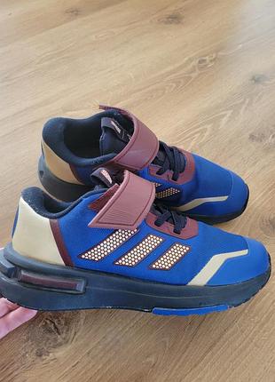 Подростковые кроссовки adidas x marvel captain marvel 37 размер