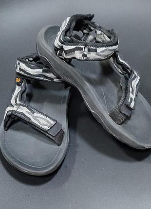 Оригінал teva для хлопчика роз.29-30