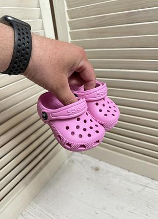 Шлепанцы crocs 2