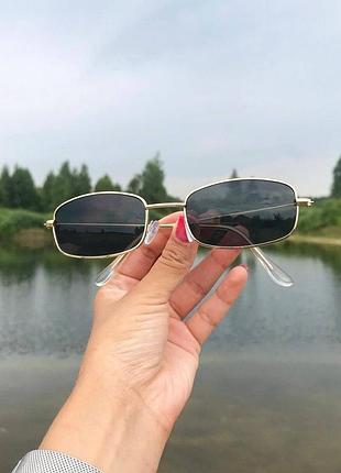 Солнцезащитные очки прямоугольные черная линза
