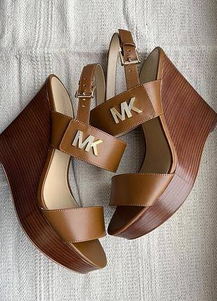 Босоніжки шкіра michael kors original 41р.
