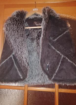 Жилет штучне хутро