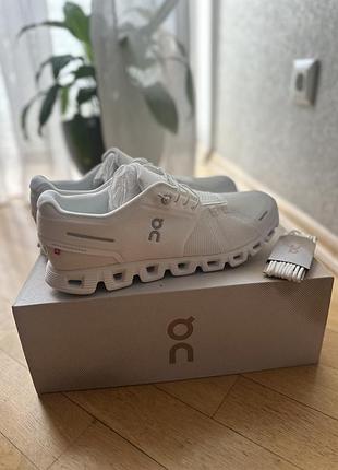 Кросівки чоловічі on m cloud 5 all white 45 розмір