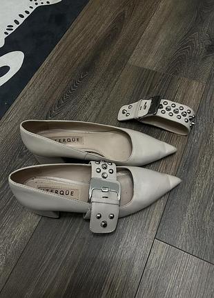 Туфлі uterque