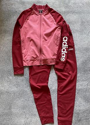 Жіночий спортивний костюм adidas wts new co mark