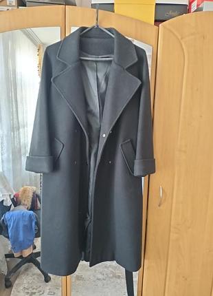 Продам пальто на весну/осінь.