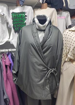 Zara куртка жіноча демісезон на запах.