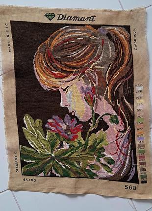 Вишита картина" дівчина з квітами". ручна робота.