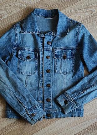 Куртка джинсова