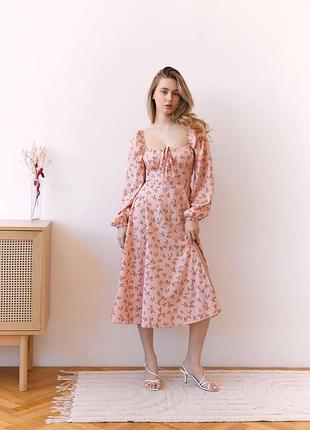 Корсетна сукня міді з вирізом на ніжці в квітковий принт