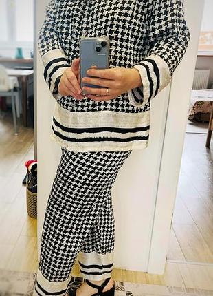 Костюм у піжамному стилі