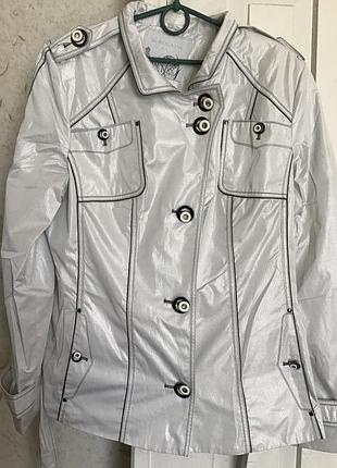 Тренч,піджак,вітровка.rolada..