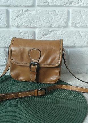 Компактна сумка white stuff. натуральна шкіра.