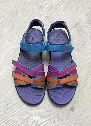 Босоніжки-сандалі фірми teva.розмір 36-37.в дуже гарному стані