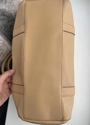 Кожаная сумка calvin klein оригинал, базовая, минималистичная, бежевая, премиум7 фото