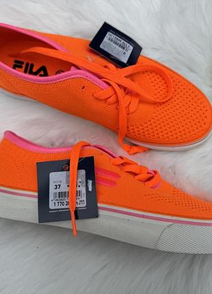 Яскраві  кеди fila