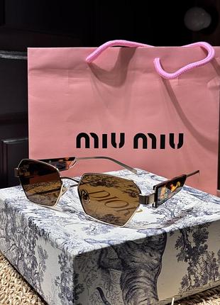 Жіночі сонцезахисні окуляри з поляризацією miu miu😍