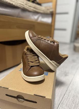 Кеди кросівки reserved дитячі 30р шкіряні