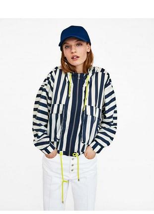 Женская ветровка zara.