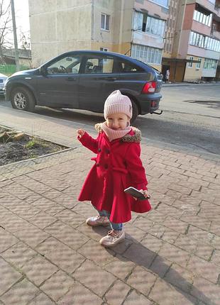 Пальто 98-104р червоне з пов'язкою