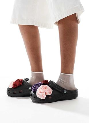 Шлепанцы кроксы crocs classic rossete clog w7 оригинал