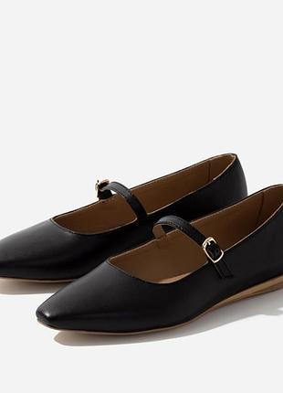 Чорні балетки