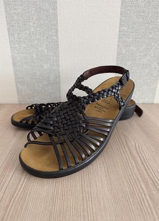 Босоніжки німеччина 🇩🇪 натуральна шкіра розмір 39-40