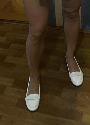 Жіночі шкіряні балетки