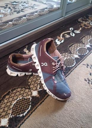 Кроссовки для бега