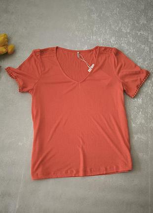 Футболка only помаранчевого кольору