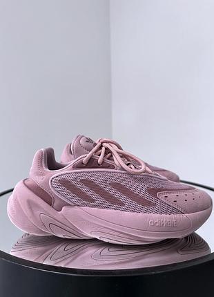 Круті свіжі кросівки adidas ozelia