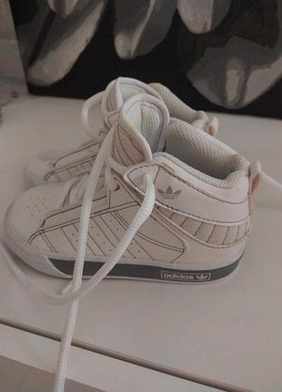 Кроссовки adidas детские