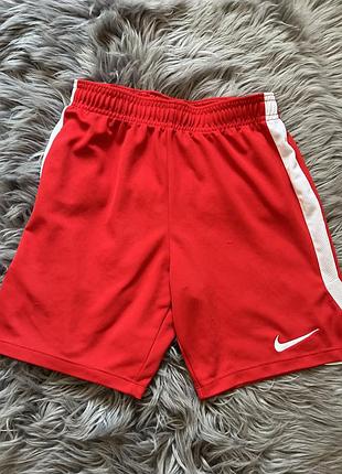 Класні шорти nike оригінал