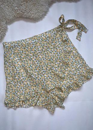 Легенькі шорти-спідничка з віскози