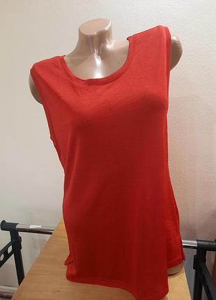 Женская футболка.