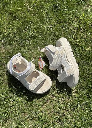 Босоніжки дитячі 2