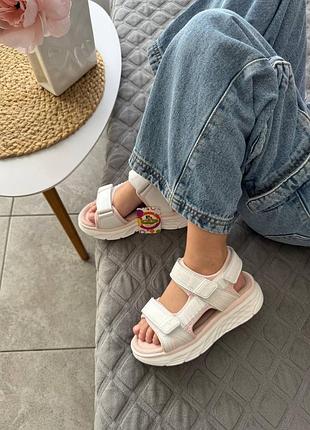Босоножки детские 2