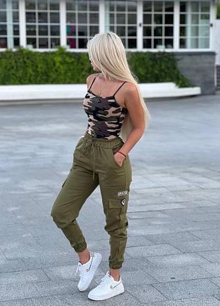 Жіночий стильний костюм двійка