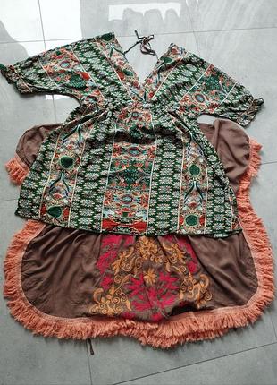 Пляжные платья туники