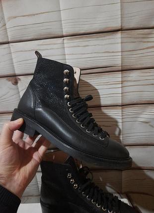 Чоботи жіночі шкіряні