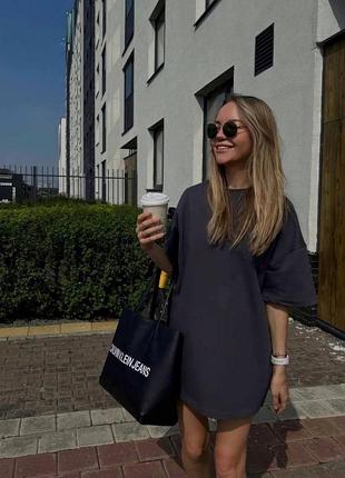 Жіноча базова футболка оверсайз