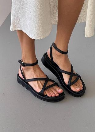 Трендові босоніжки жіночі